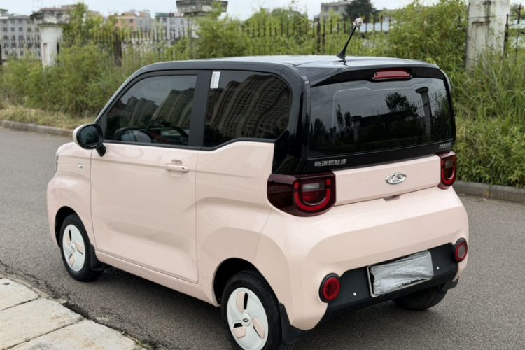 Used Chery QQ Ice Cream 2022 170km Sundae Phosphate Lithium-Ion Exterior 3