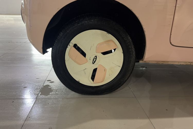 Used Chery QQ Ice Cream 2022 170km Sundae Phosphate Lithium-Ion Exterior 3