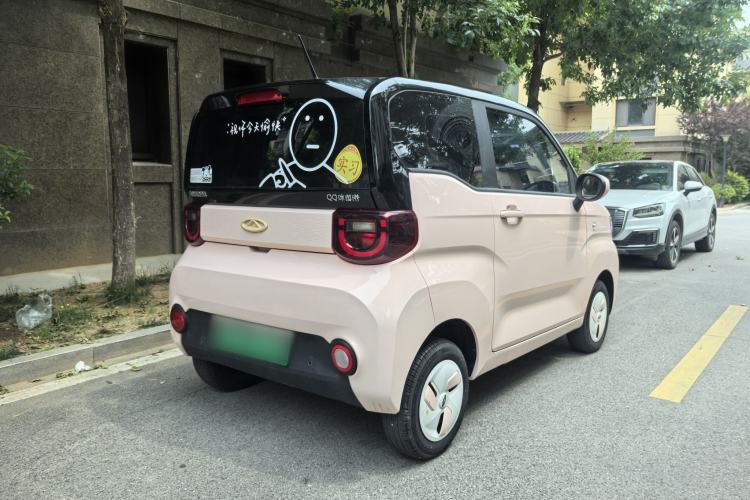 Used Chery QQ Ice Cream 2022 120km Conical Shape Lithium Iron Phosphate Exterior 4