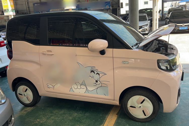 Used Chery QQ Ice Cream 2022 170km Sundae Phosphate Lithium-Ion Exterior 4