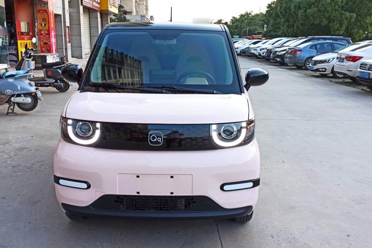 Used Chery QQ Ice Cream 2022 170km Sundae Phosphate Lithium-Ion Exterior 4