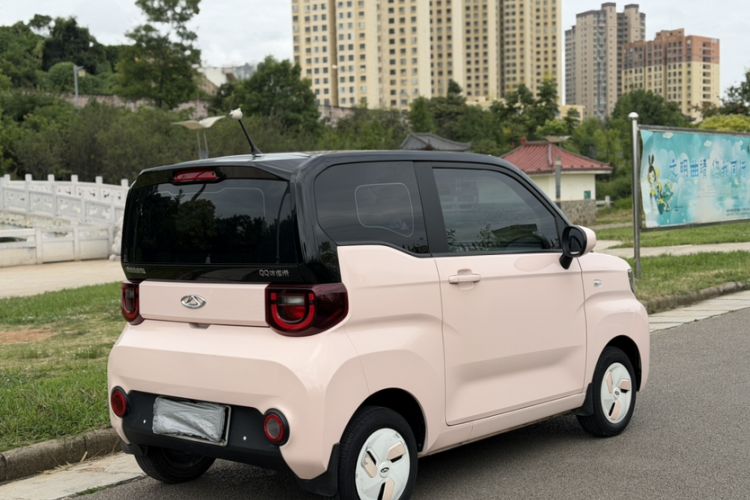 Used Chery QQ Ice Cream 2022 170km Sundae Phosphate Lithium-Ion Exterior 5