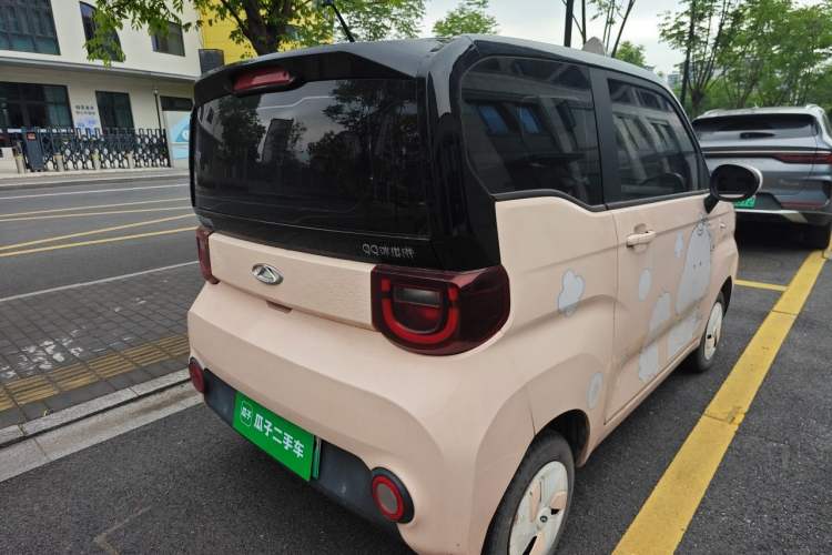 Used Chery QQ Ice Cream 2022 120km Conical Shape Lithium Iron Phosphate Exterior 5
