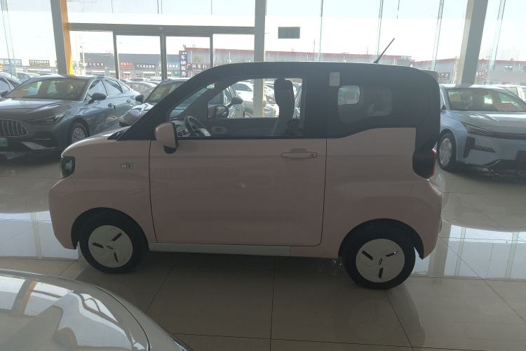 Used Chery QQ Ice Cream 2022 170km Sundae Phosphate Lithium-Ion Exterior 5
