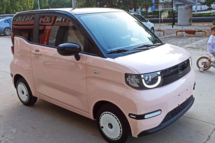 Used Chery QQ Ice Cream 2022 170km Sundae Phosphate Lithium-Ion Exterior 8