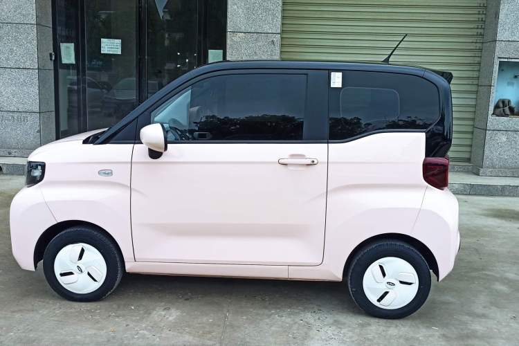 Used Chery QQ Ice Cream 2022 170km Sundae Phosphate Lithium-Ion Exterior 8