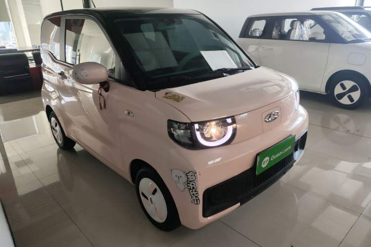 Used Chery QQ Ice Cream 2022 170km Sundae Phosphate Lithium-Ion Front Right 45 Deg