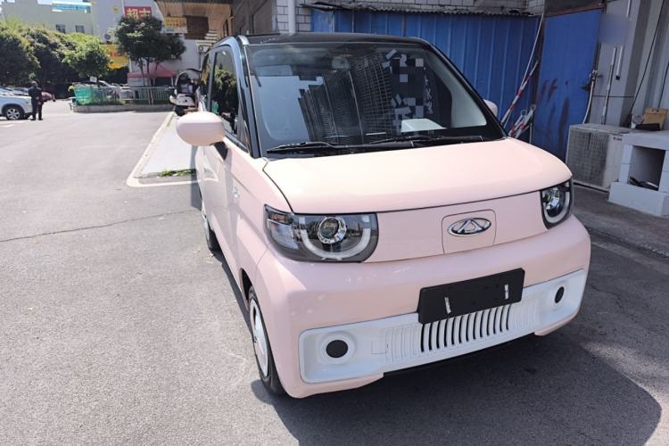 Used Chery QQ Ice Cream 2022 170km Sundae Phosphate Lithium-Ion Front Right 45 Deg