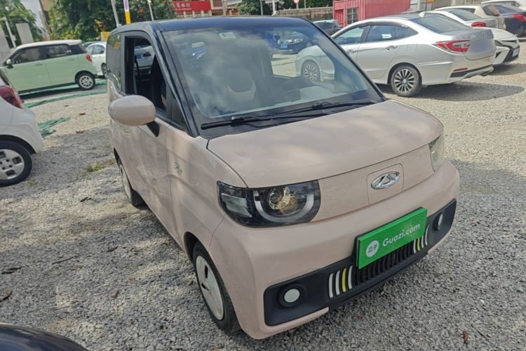Used Chery QQ Ice Cream 2022 170km Sundae Phosphate Lithium-Ion Front Right 45 Deg