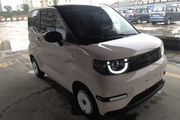 Used Chery QQ Ice Cream 2022 170km Sundae Phosphate Lithium-Ion Front Right 45 Deg
