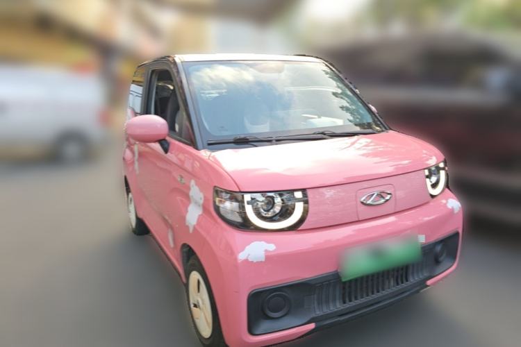 Used Chery QQ Ice Cream 2022 170km Sundae Phosphate Lithium-Ion Front Right 45 Deg