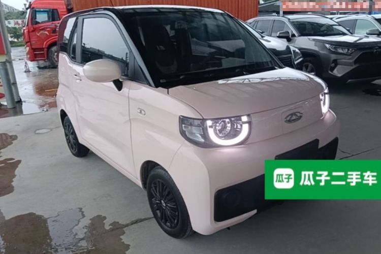 Used Chery QQ Ice Cream 2022 170km Sundae Phosphate Lithium-Ion Front Right 45 Deg