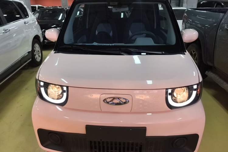 Used Chery QQ Ice Cream 2022 170km Sundae Phosphate Lithium-Ion Front