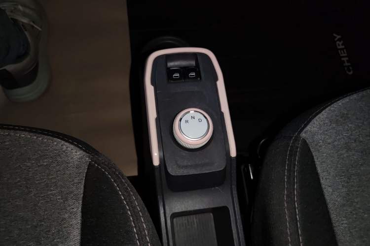Used Chery QQ Ice Cream 2022 170km Sundae Ternary Lithium Gear Lever