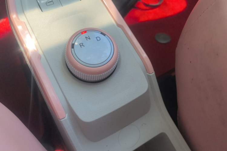Used Chery QQ Ice Cream 2022 Taohuanxi Peach Edition Gear Lever
