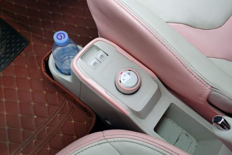 Used Chery QQ Ice Cream 2022 Taohuanxi Peach Edition Gear Lever
