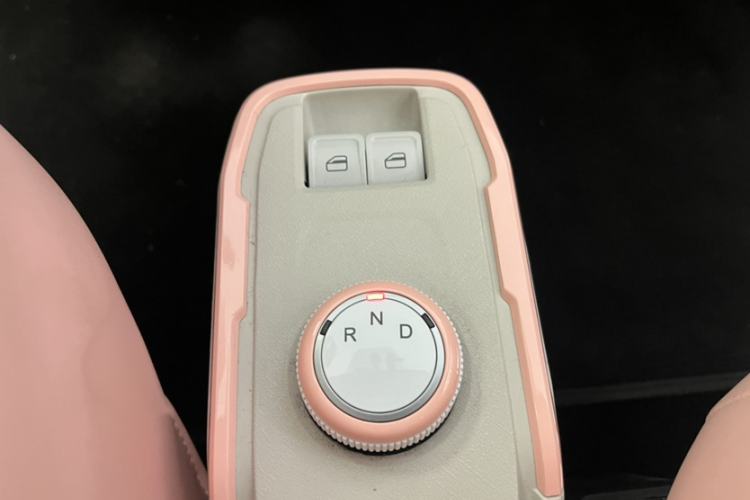 Used Chery QQ Ice Cream 2022 Taohuanxi Sweet Peach Edition Gear Lever