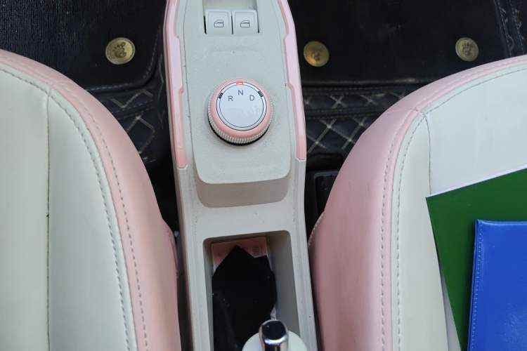 Used Chery QQ Ice Cream 2022 Taohuanxi Sweet Peach Edition Gear Lever