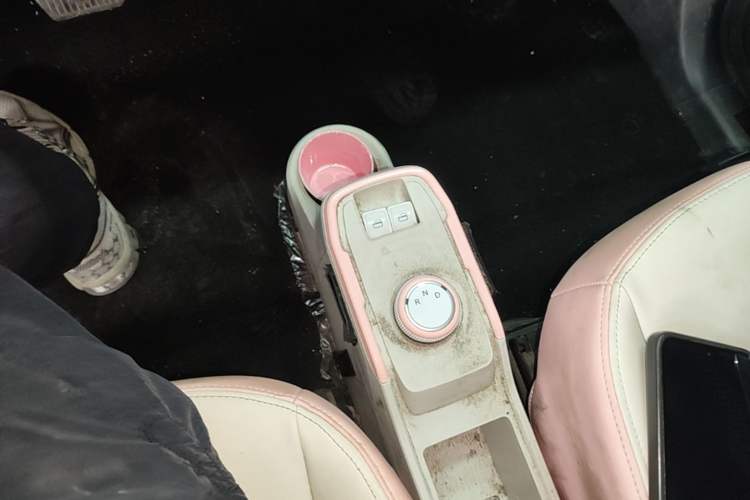 Used Chery QQ Ice Cream 2022 Taohuanxi Sweet Peach Edition Gear Lever