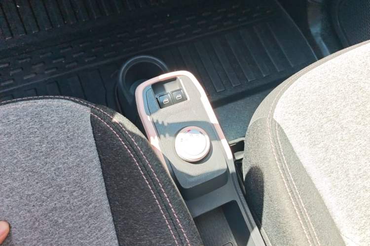 Used Chery QQ Ice Cream 2022 Pudding Model Gear Lever