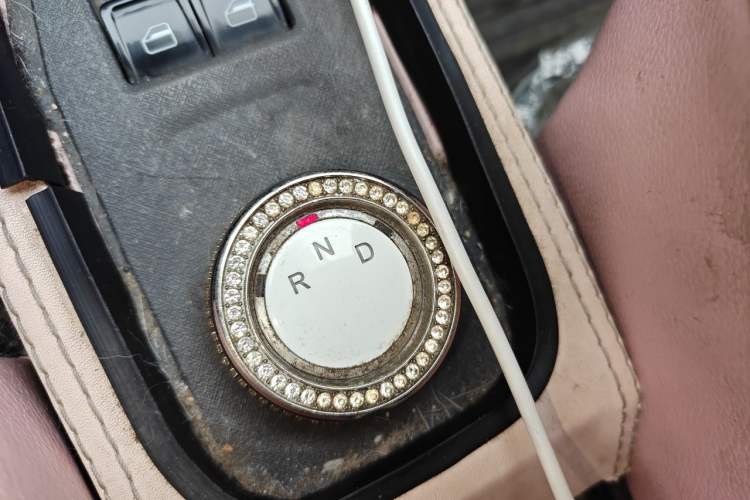 Used Chery QQ Ice Cream 2022 170km Sundae Phosphate Lithium-Ion Gear Lever