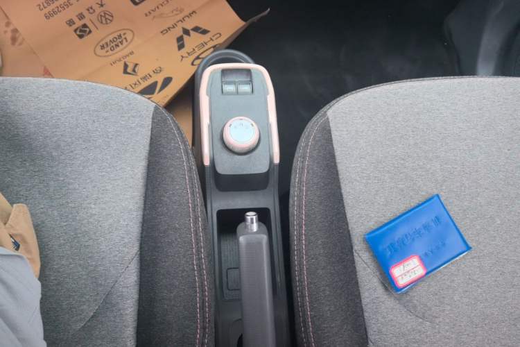 Used Chery QQ Ice Cream 2022 120km Conical Shape Lithium Iron Phosphate Gear Lever