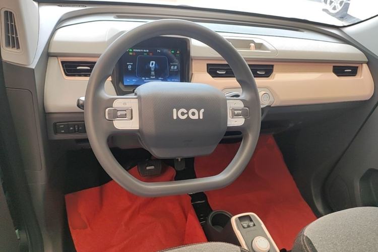 Used Chery QQ Ice Cream 2022 170km Sundae Phosphate Lithium-Ion Center Console