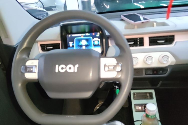 Used Chery QQ Ice Cream 2022 170km Sundae Phosphate Lithium-Ion Center Console