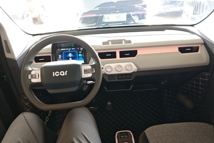 Used Chery QQ Ice Cream 2022 170km Sundae Phosphate Lithium-Ion Center Console