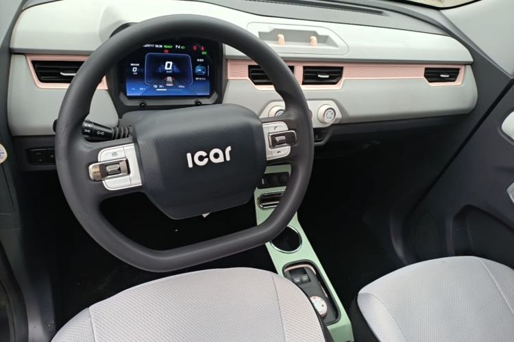 Used Chery QQ Ice Cream 2022 120km Conical Shape Lithium Iron Phosphate Center Console