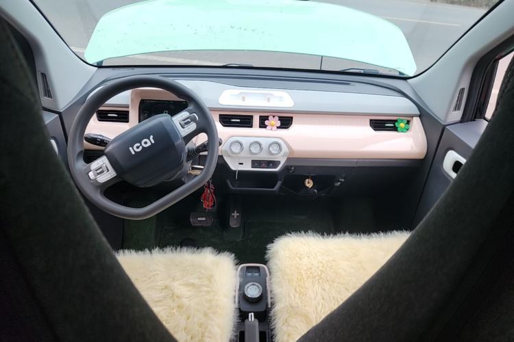 Used Chery QQ Ice Cream 2022 170km Sundae Phosphate Lithium-Ion Center Console
