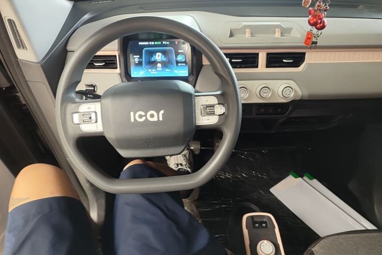 Used Chery QQ Ice Cream 2022 120km Conical Shape Lithium Iron Phosphate Center Console