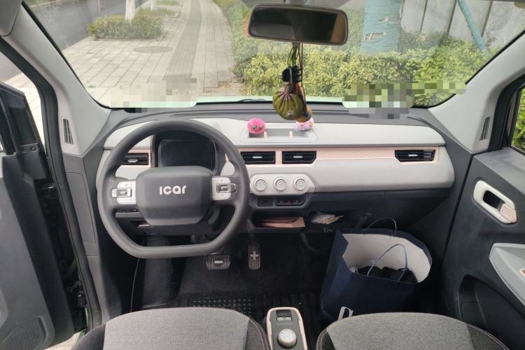 Used Chery QQ Ice Cream 2022 Pudding Model Center Console