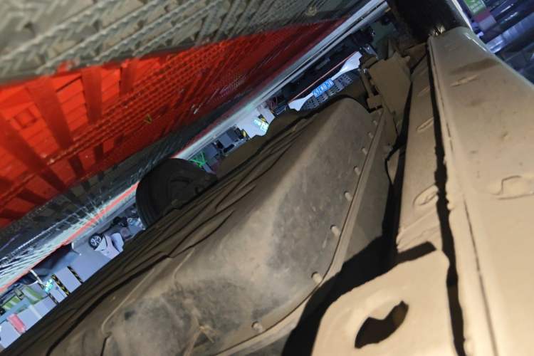 Used Chery QQ Ice Cream 2022 120km Conical Shape Lithium Iron Phosphate Chassis Front Right