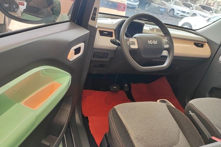 Used Chery QQ Ice Cream 2022 170km Sundae Phosphate Lithium-Ion Driver Seat