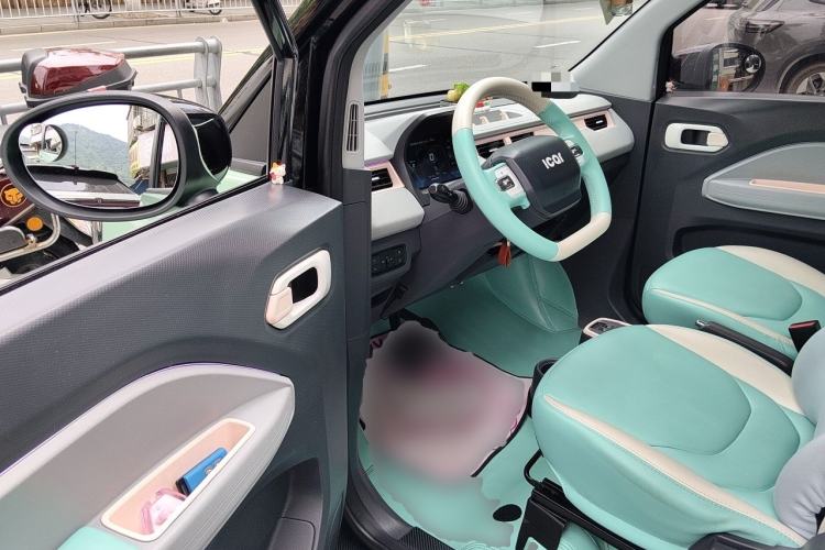 Used Chery QQ Ice Cream 2022 170km Sundae Phosphate Lithium-Ion Driver Seat