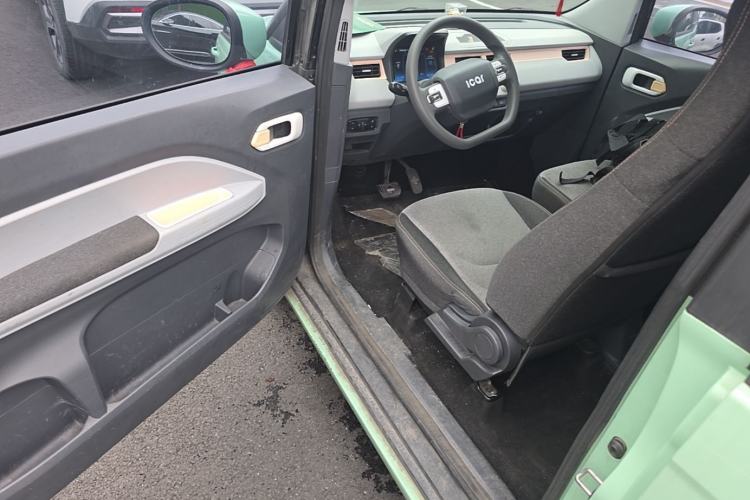Used Chery QQ Ice Cream 2022 170km Sundae Phosphate Lithium-Ion Driver Seat