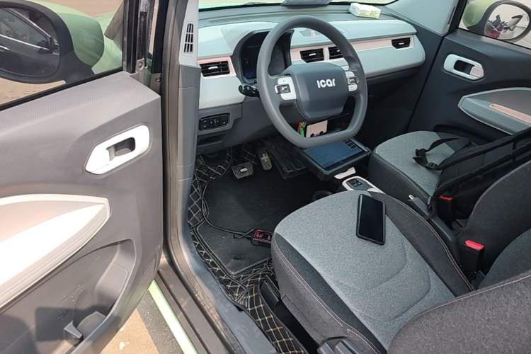 Used Chery QQ Ice Cream 2022 170km Sundae Phosphate Lithium-Ion Driver Seat