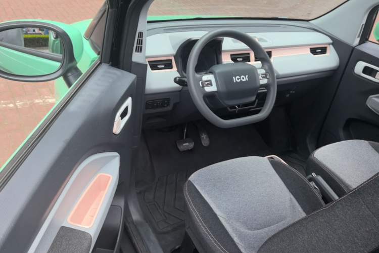 Used Chery QQ Ice Cream 2022 170km Sundae Phosphate Lithium-Ion Driver Seat