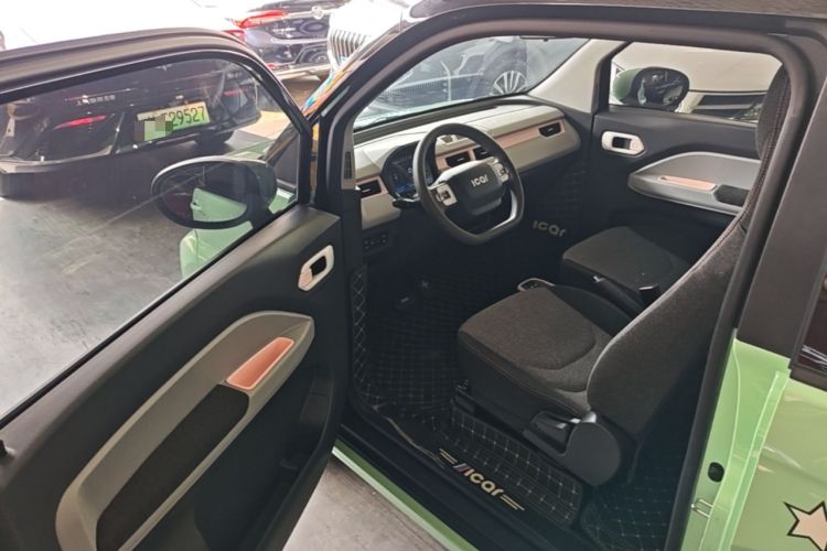 Used Chery QQ Ice Cream 2022 170km Sundae Phosphate Lithium-Ion Driver Seat