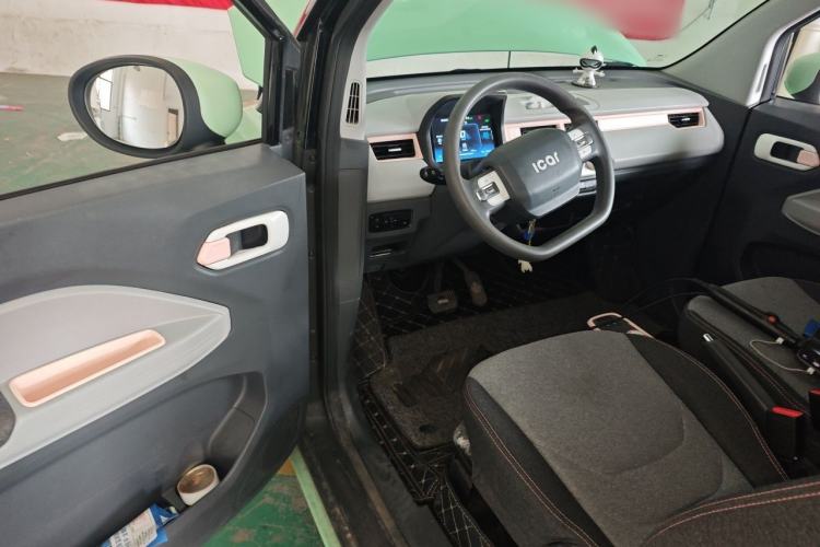 Used Chery QQ Ice Cream 2022 120km Conical Shape Lithium Iron Phosphate Driver Seat