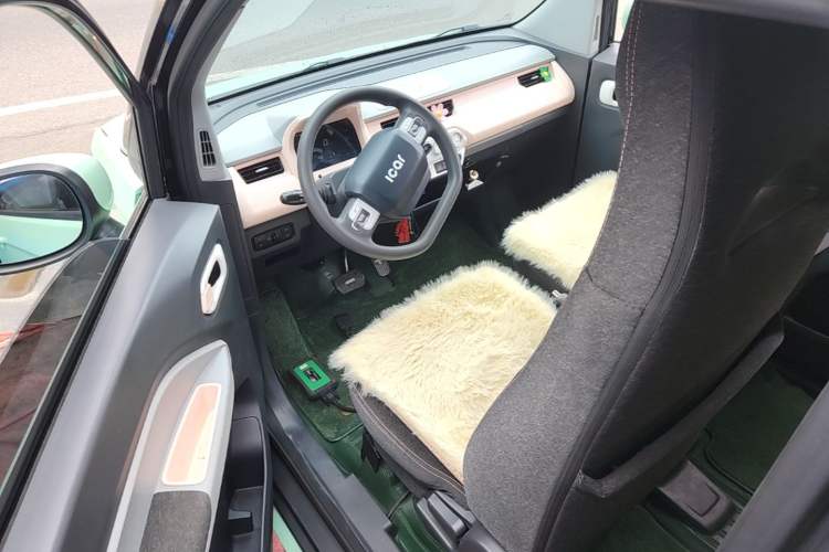 Used Chery QQ Ice Cream 2022 170km Sundae Phosphate Lithium-Ion Driver Seat