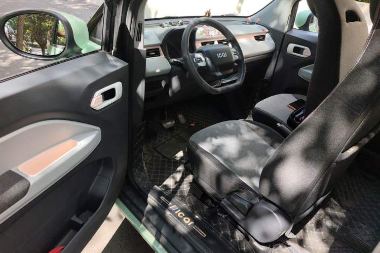 Used Chery QQ Ice Cream 2022 170km Sundae Phosphate Lithium-Ion Driver Seat