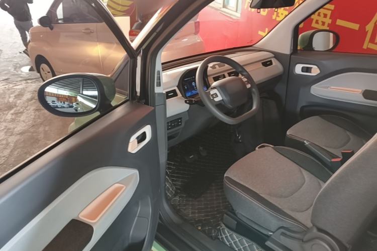 Used Chery QQ Ice Cream 2022 170km Sundae Phosphate Lithium-Ion Driver Seat