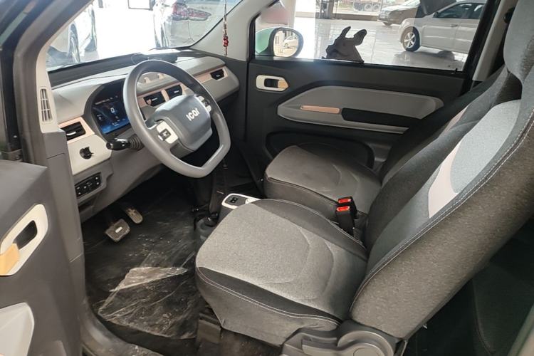 Used Chery QQ Ice Cream 2022 120km Conical Shape Lithium Iron Phosphate Driver Seat