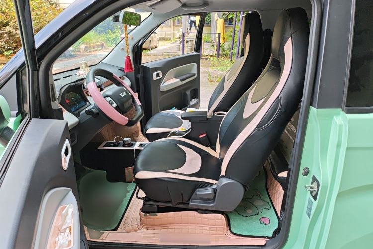 Used Chery QQ Ice Cream 2022 170km Sundae Phosphate Lithium-Ion Driver Seat