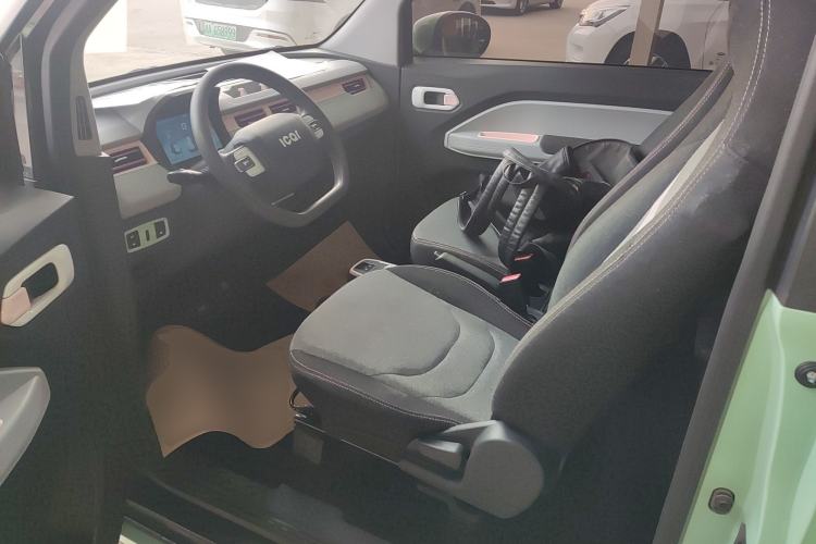 Used Chery QQ Ice Cream 2022 170km Sundae Phosphate Lithium-Ion Driver Seat