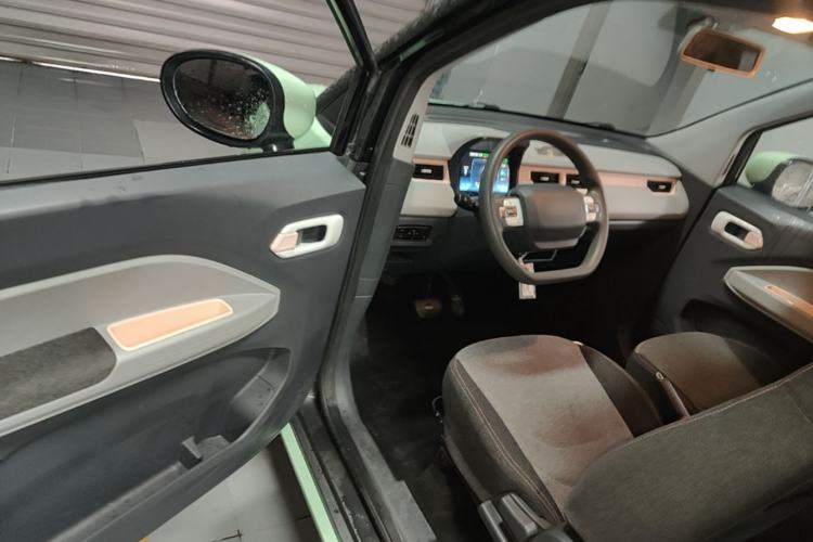 Used Chery QQ Ice Cream 2022 120km Conical Shape Lithium Iron Phosphate Driver Seat