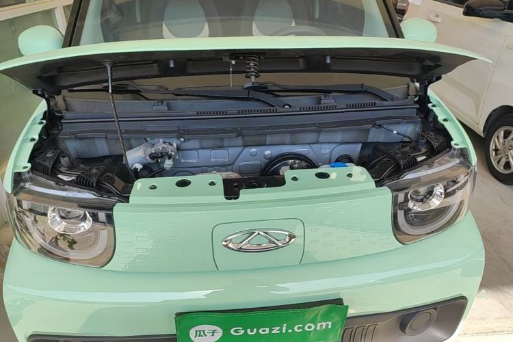 Used Chery QQ Ice Cream 2022 170km Sundae Phosphate Lithium-Ion Engine Bay