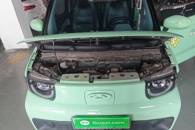 Used Chery QQ Ice Cream 2022 170km Sundae Phosphate Lithium-Ion Engine Bay